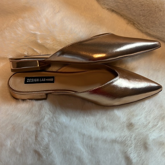 NWOT Rose Gold Design Lab Lord & Taylor Size 7.5 Flats/Mules - Picture 3 of 7